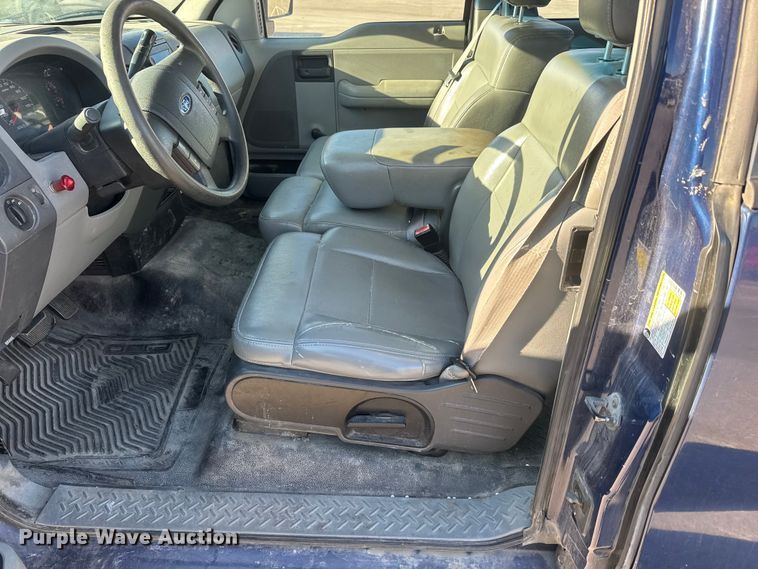 image for item EP2935 2007 Ford F150 Ext. Cab pickup truck