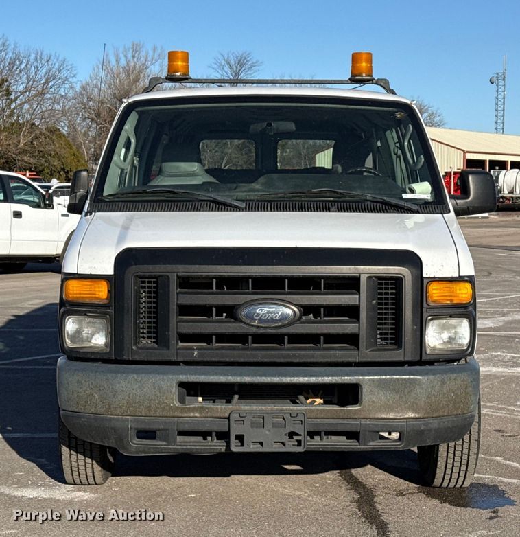 image for item EP2938 2009 Ford E350 van