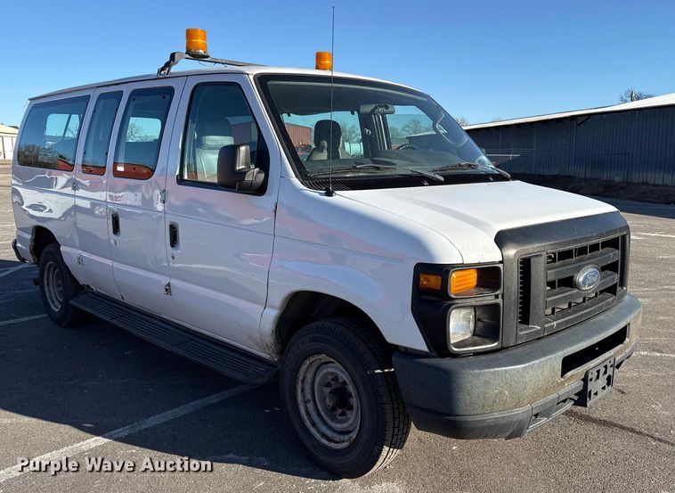 image for item EP2938 2009 Ford E350 van