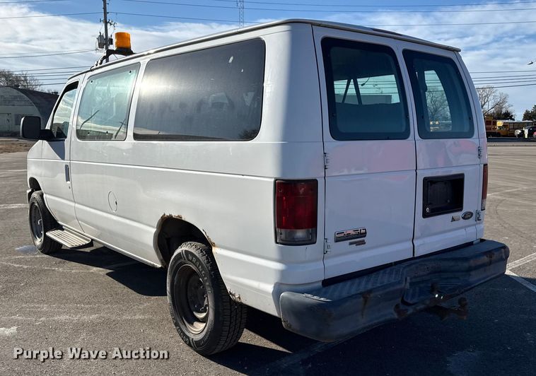 image for item EP2938 2009 Ford E350 van