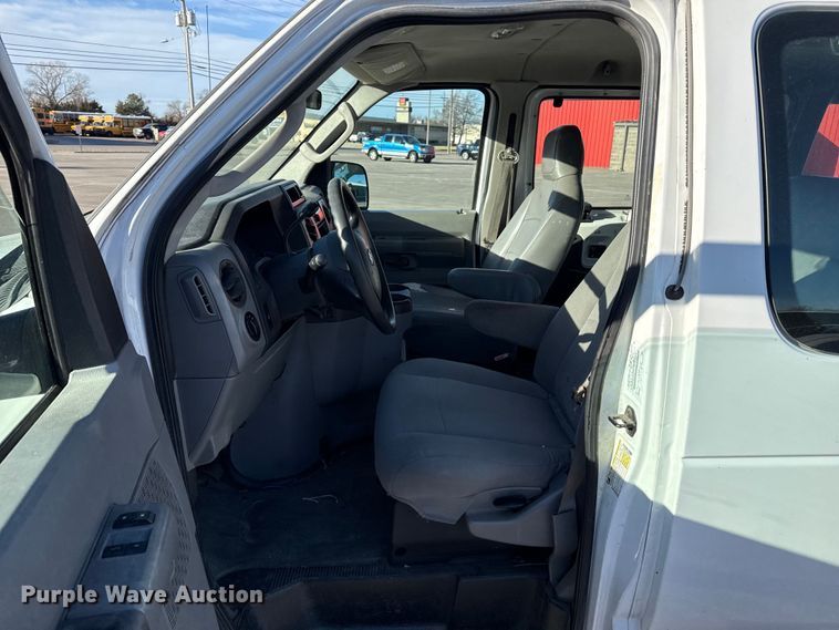 image for item EP2938 2009 Ford E350 van