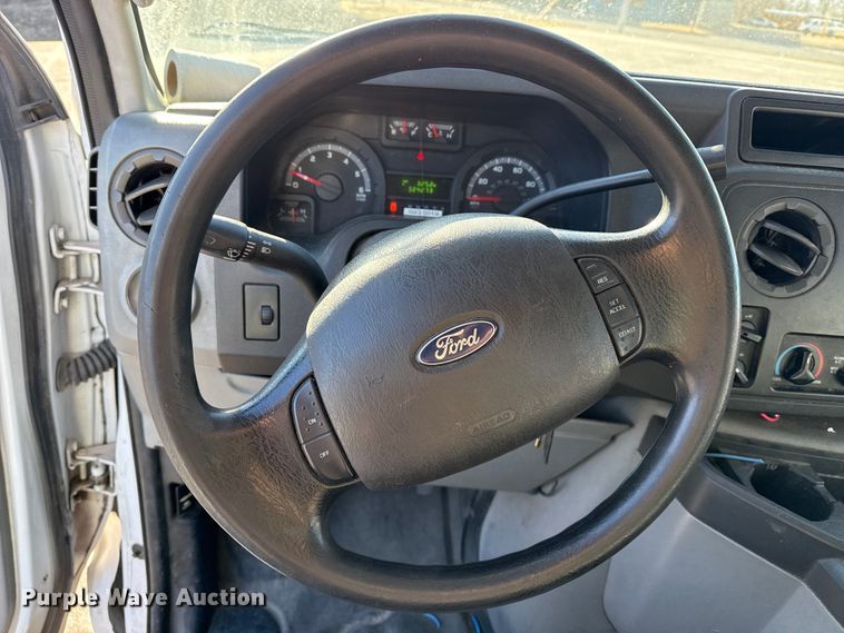 image for item EP2938 2009 Ford E350 van