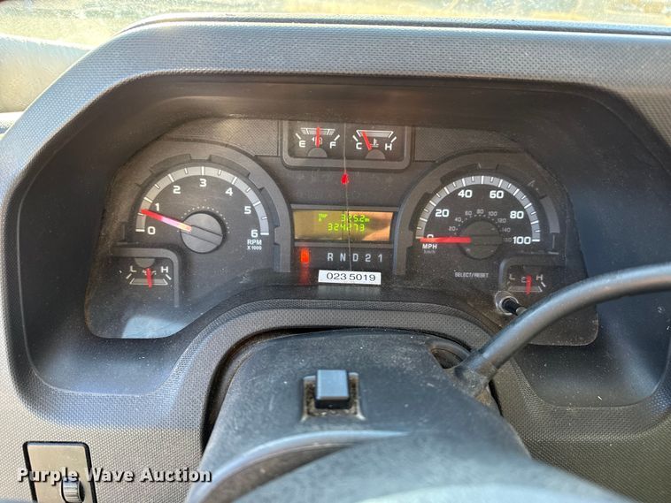 image for item EP2938 2009 Ford E350 van