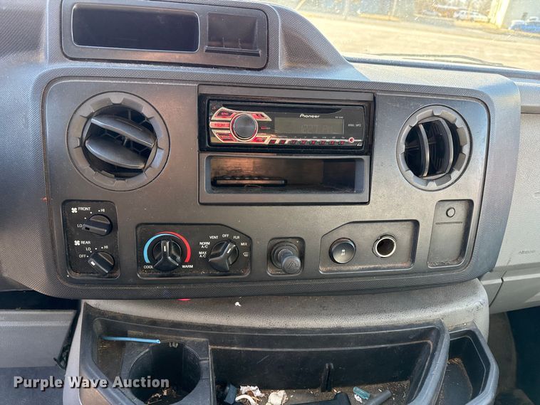 image for item EP2938 2009 Ford E350 van