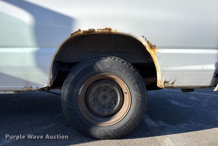 image for item EP2938 2009 Ford E350 van