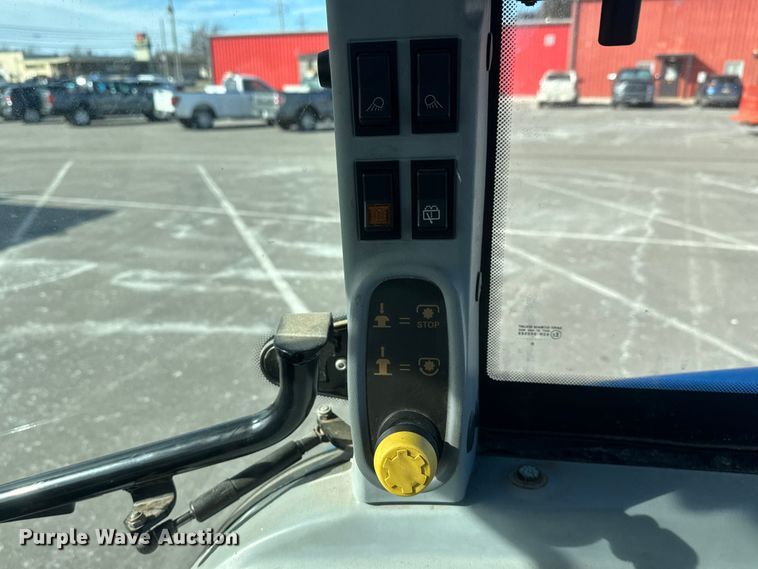 image for item EP2941 2011 New Holland T5070 MFWD tractor