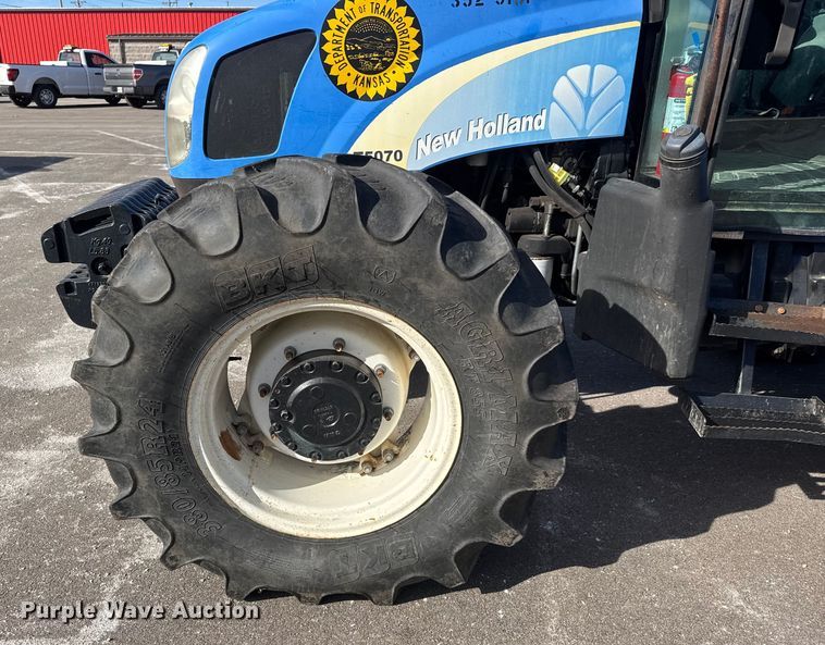 image for item EP2941 2011 New Holland T5070 MFWD tractor