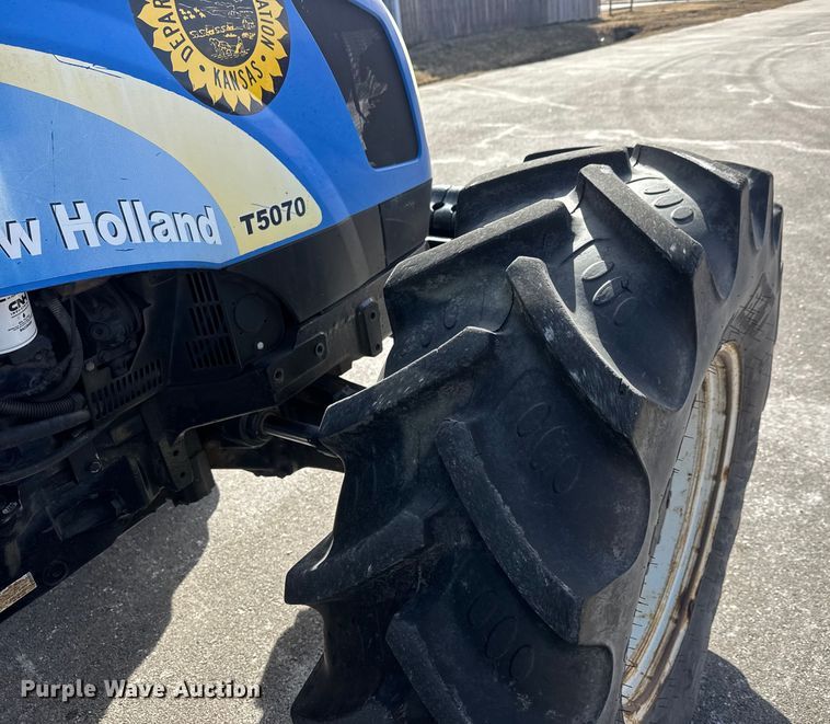 image for item EP2941 2011 New Holland T5070 MFWD tractor