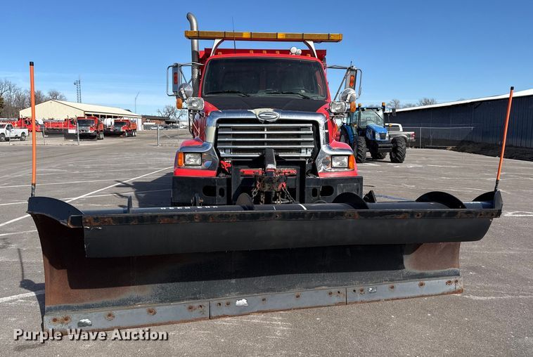 image for item EP2943 2009 Sterling L7500 Series dump truck