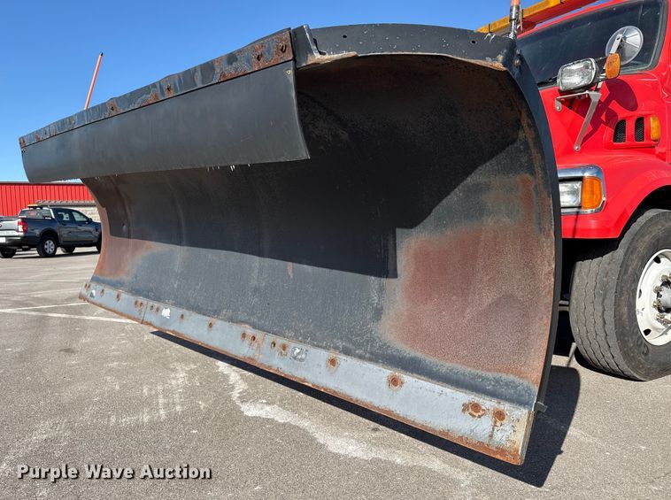 image for item EP2943 2009 Sterling L7500 Series dump truck