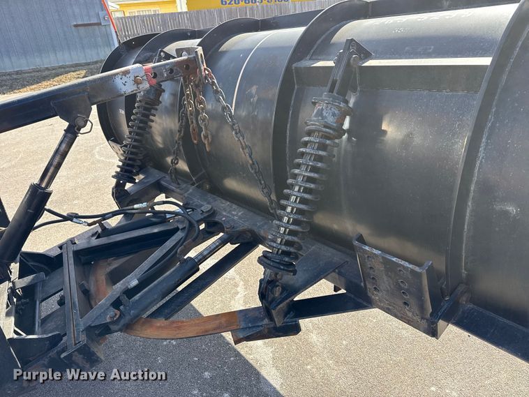 image for item EP2943 2009 Sterling L7500 Series dump truck