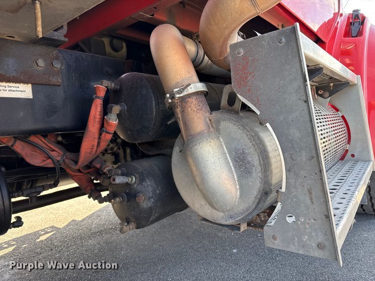 image for item EP2943 2009 Sterling L7500 Series dump truck