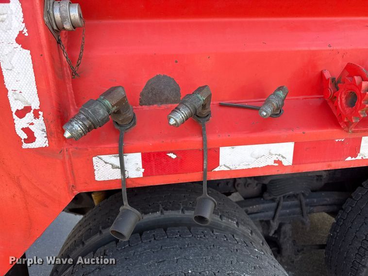 image for item EP2943 2009 Sterling L7500 Series dump truck