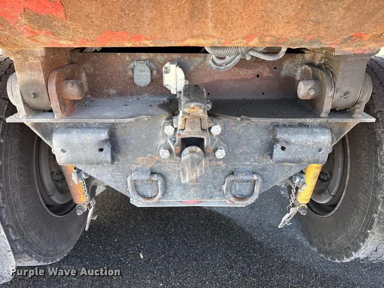 image for item EP2943 2009 Sterling L7500 Series dump truck