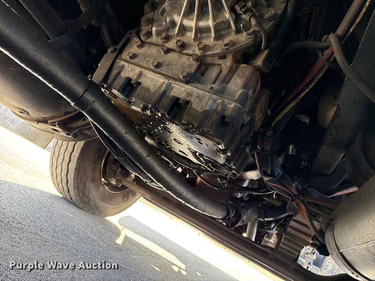 image for item EP2943 2009 Sterling L7500 Series dump truck