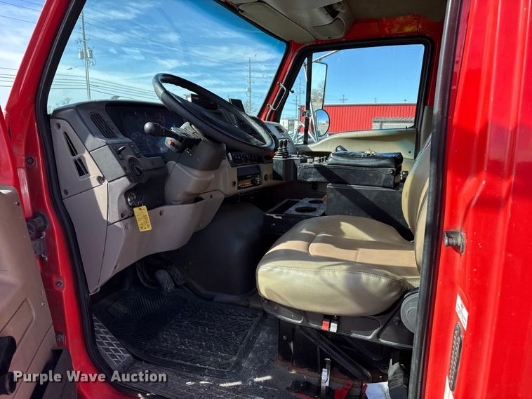 image for item EP2943 2009 Sterling L7500 Series dump truck