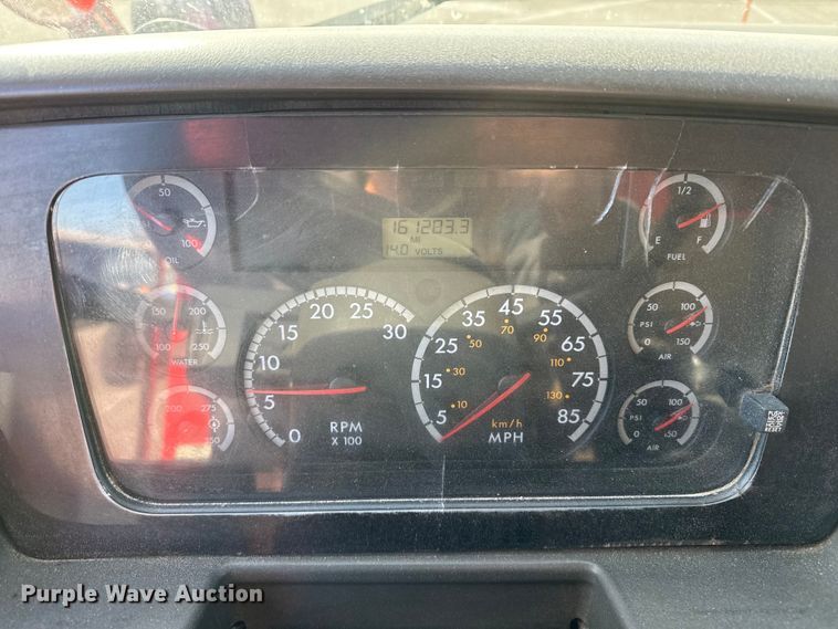 image for item EP2943 2009 Sterling L7500 Series dump truck