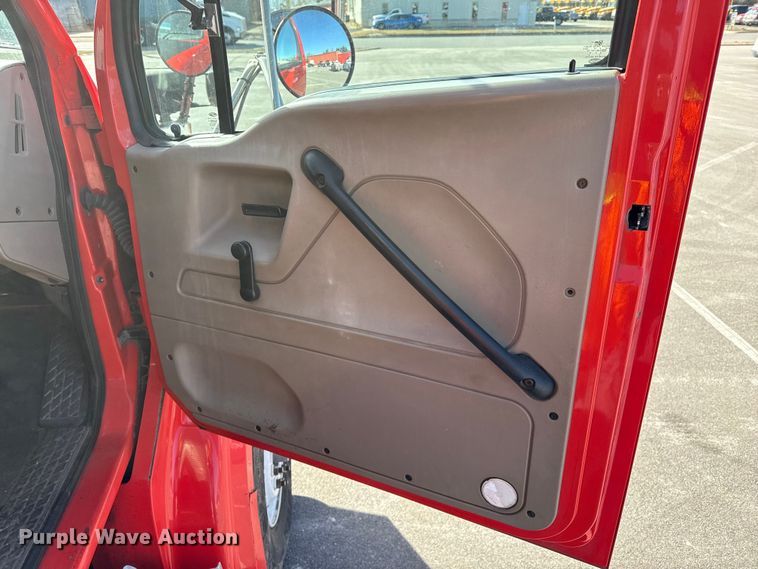 image for item EP2943 2009 Sterling L7500 Series dump truck