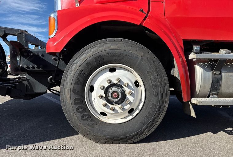 image for item EP2943 2009 Sterling L7500 Series dump truck