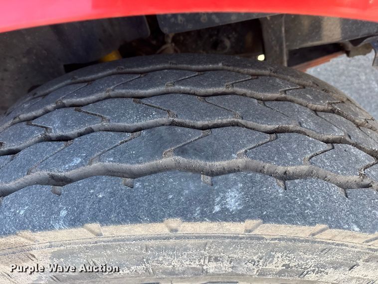 image for item EP2943 2009 Sterling L7500 Series dump truck