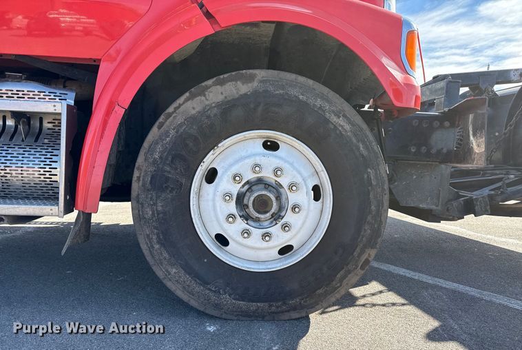 image for item EP2943 2009 Sterling L7500 Series dump truck