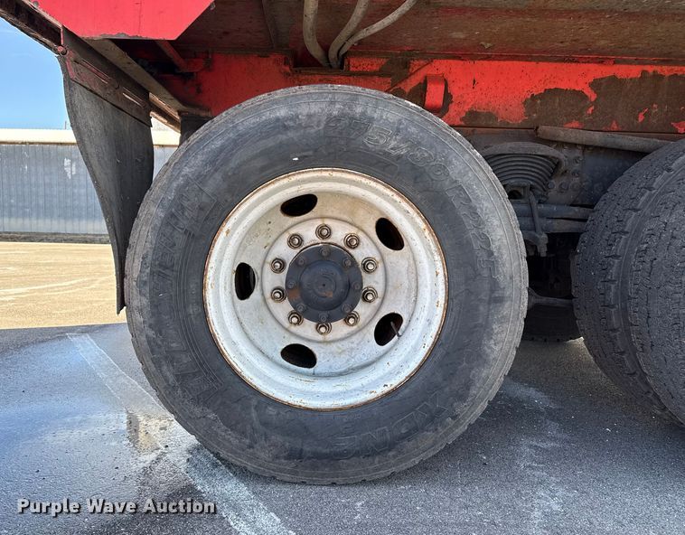 image for item EP2943 2009 Sterling L7500 Series dump truck