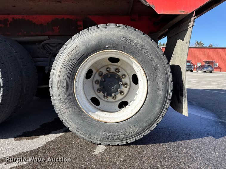 image for item EP2943 2009 Sterling L7500 Series dump truck