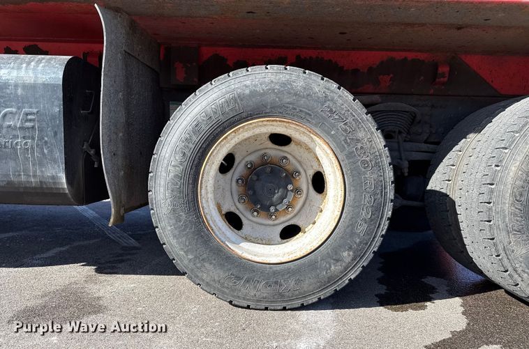 image for item EP2943 2009 Sterling L7500 Series dump truck