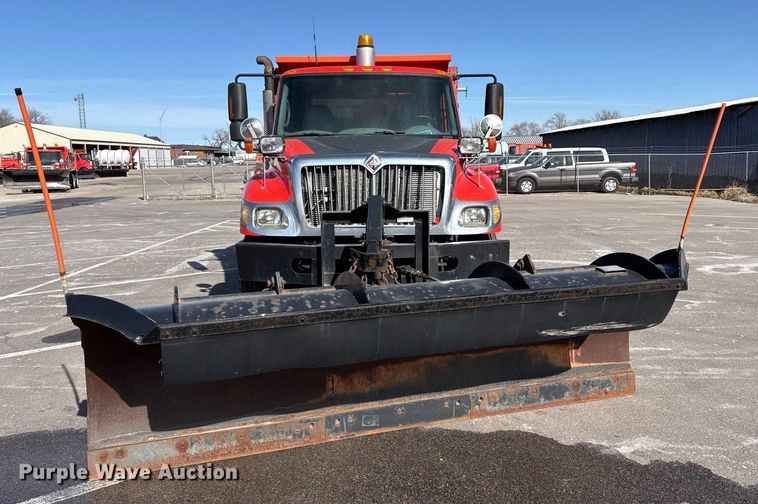 image for item EP2944 2007 International 7400 dump truck