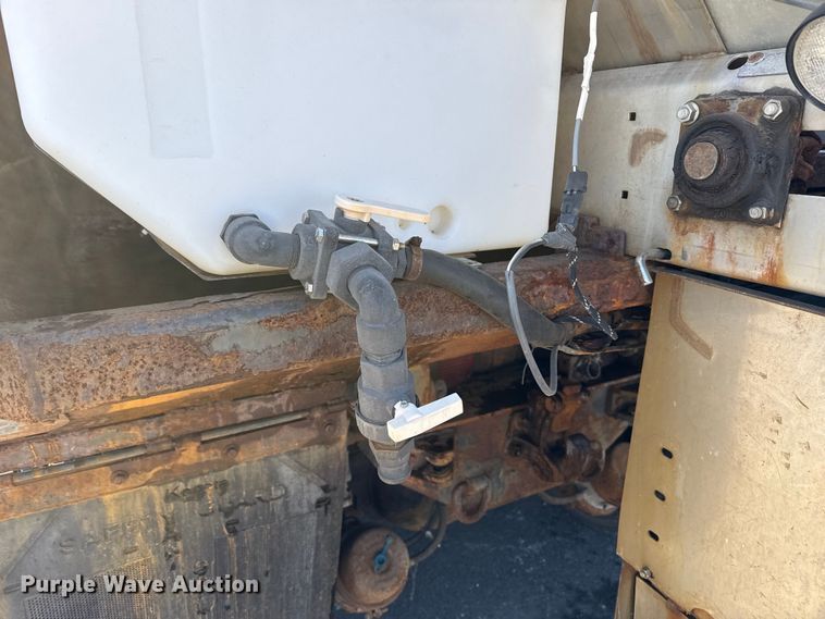 image for item EP2944 2007 International 7400 dump truck