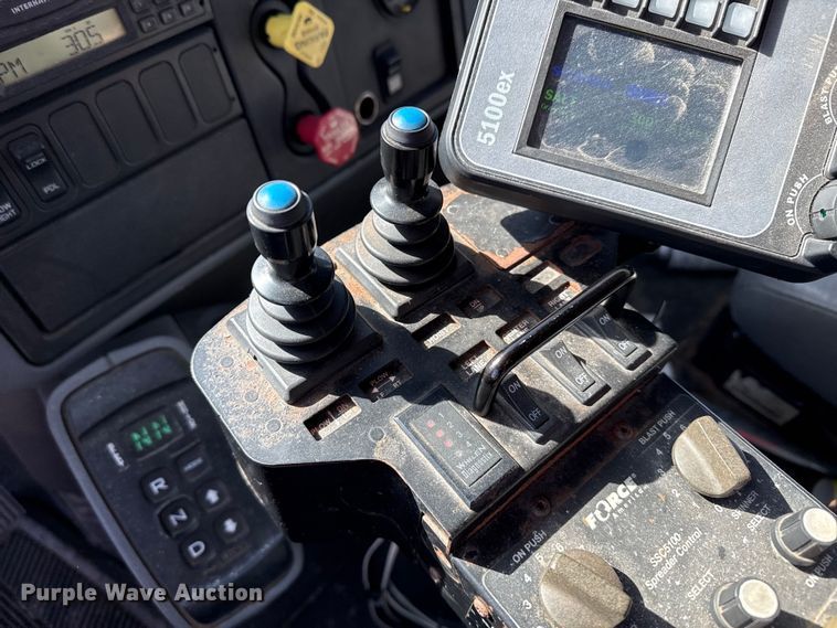 image for item EP2944 2007 International 7400 dump truck