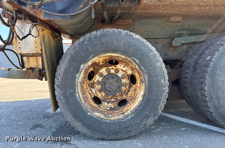 image for item EP2944 2007 International 7400 dump truck