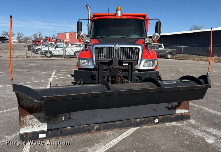 image for item EP2945 2007 International 7400 dump truck