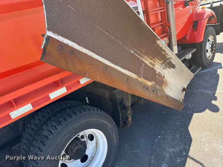 image for item EP2945 2007 International 7400 dump truck