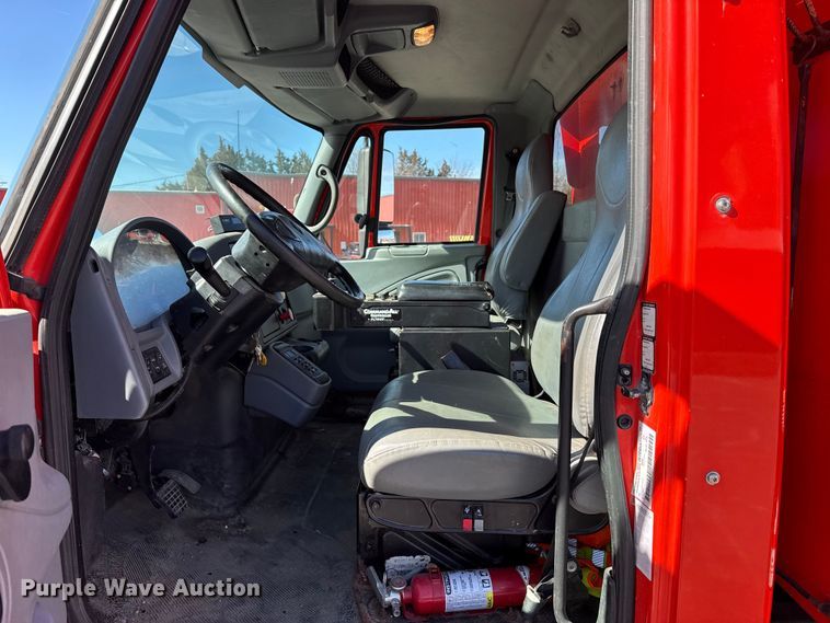 image for item EP2945 2007 International 7400 dump truck