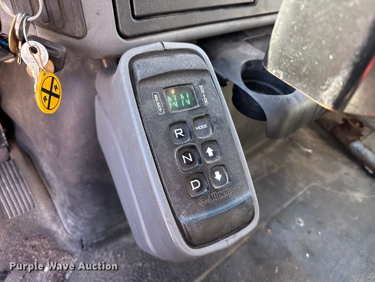 image for item EP2945 2007 International 7400 dump truck