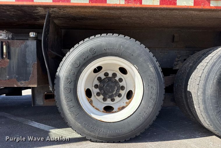 image for item EP2945 2007 International 7400 dump truck