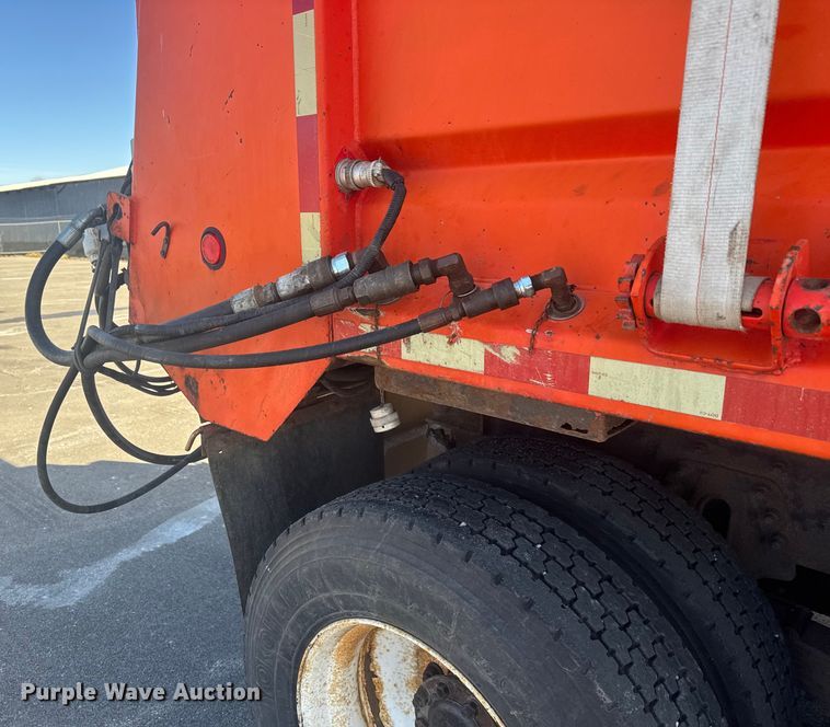 image for item EP2946 2007 International 7400 dump truck