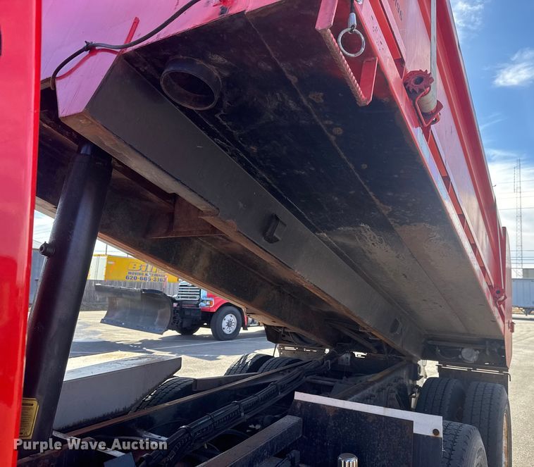 image for item EP2946 2007 International 7400 dump truck