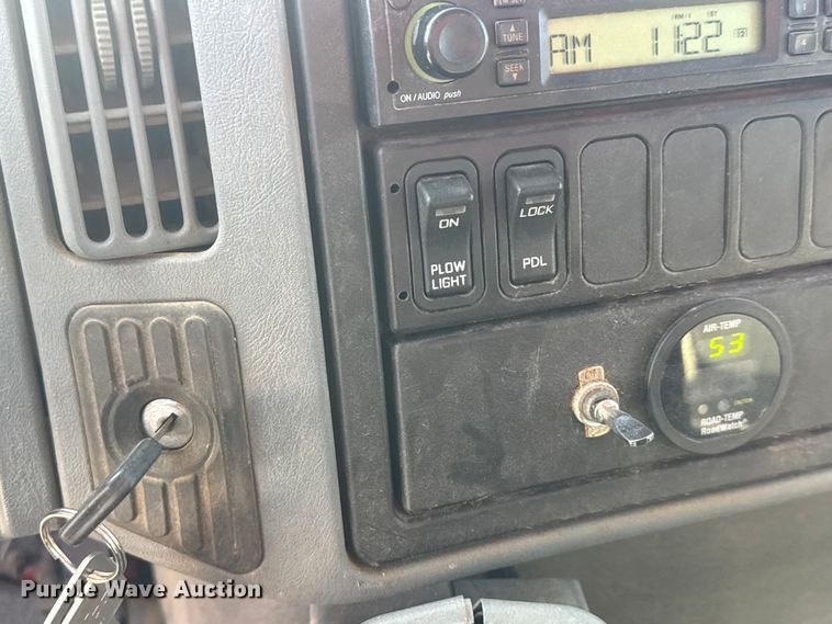 image for item EP2946 2007 International 7400 dump truck