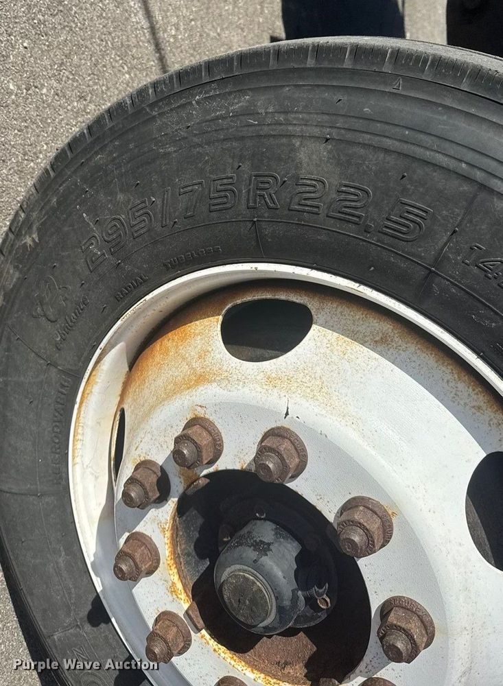 image for item EP2946 2007 International 7400 dump truck