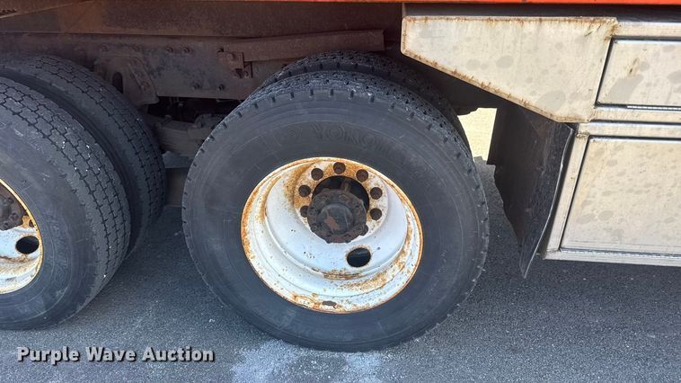 image for item EP2946 2007 International 7400 dump truck