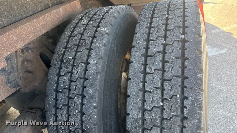 image for item EP2946 2007 International 7400 dump truck