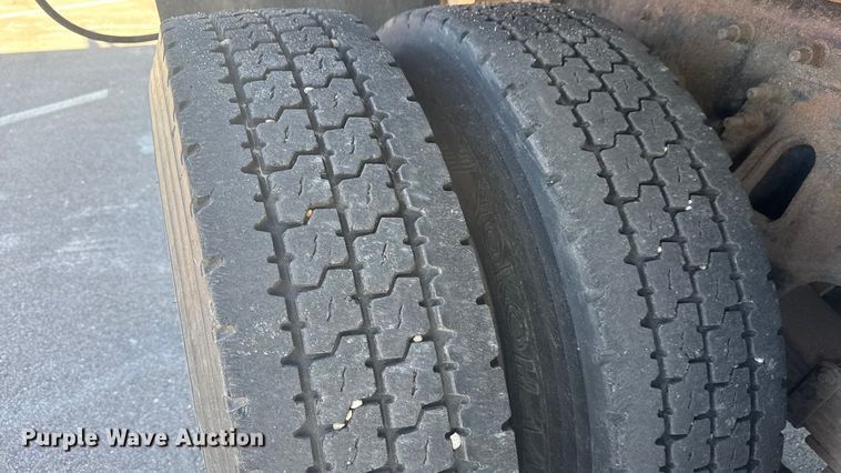 image for item EP2946 2007 International 7400 dump truck