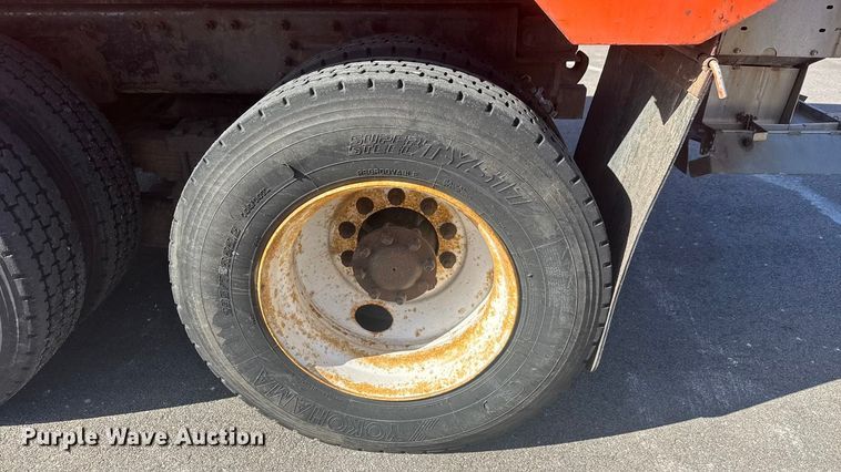 image for item EP2946 2007 International 7400 dump truck