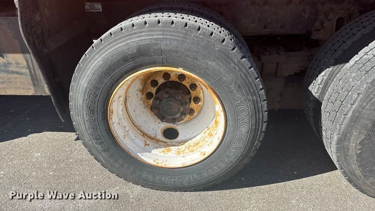 image for item EP2946 2007 International 7400 dump truck