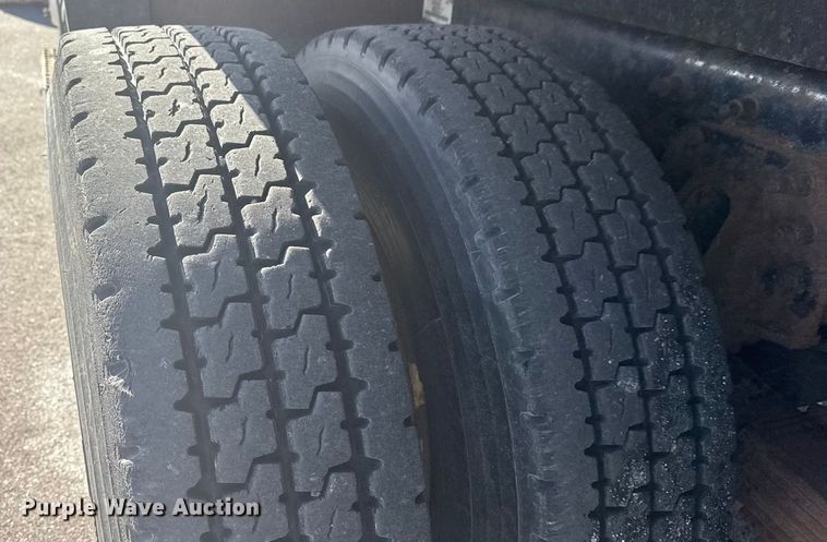 image for item EP2946 2007 International 7400 dump truck