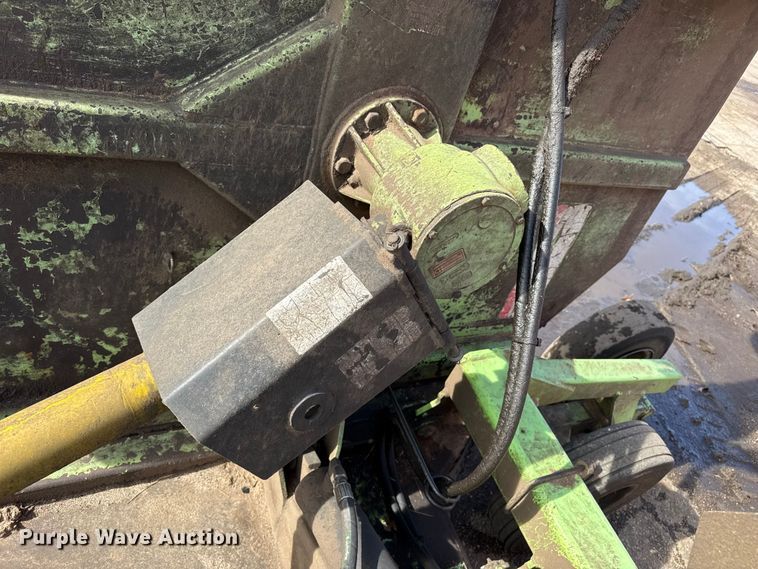 image for item EP2948 2003 Schulte XH1500 batwing rotary mower