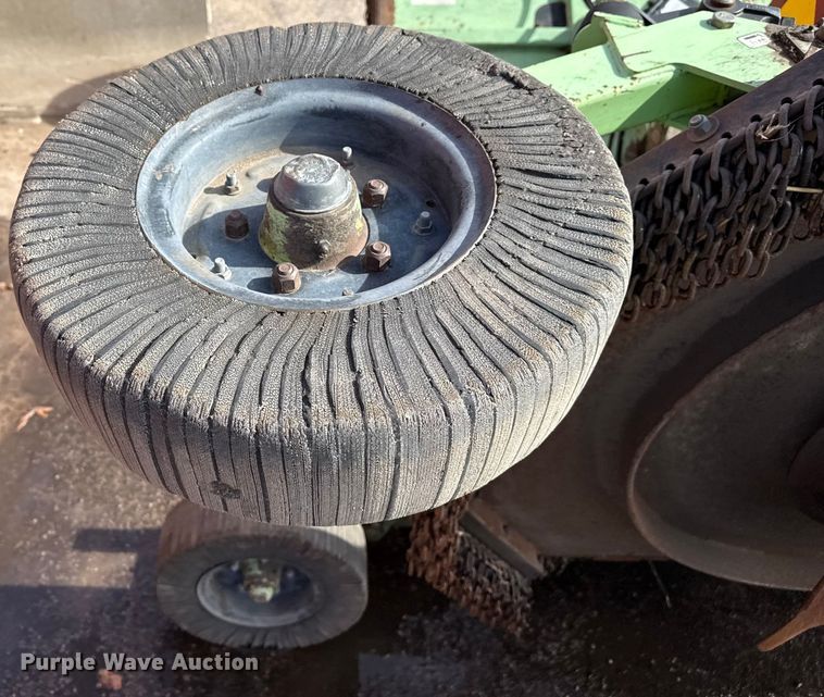 image for item EP2949 2006 Schulte XH1500 Series 2 batwing rotary mower