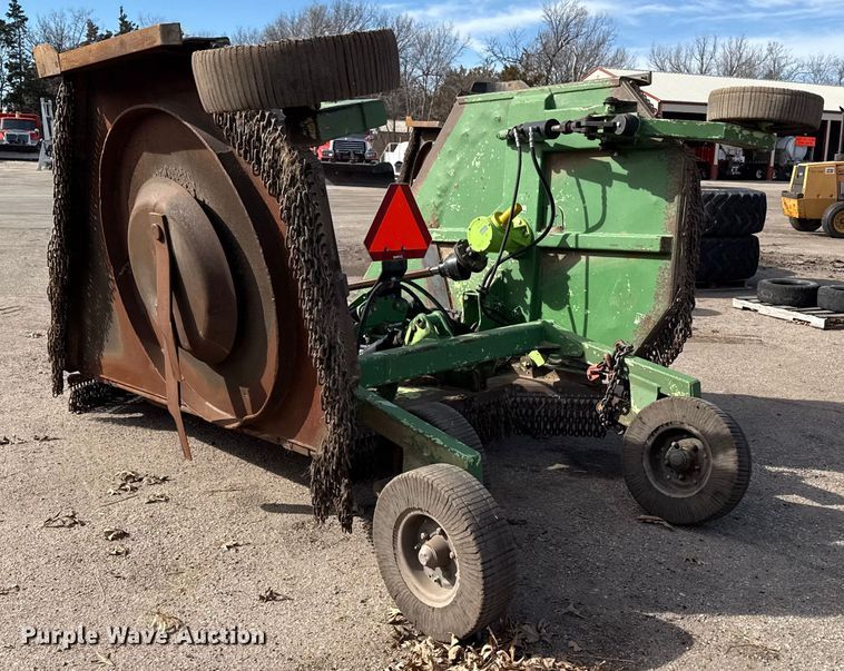 image for item EP2951 2007 Schulte XH1500 batwing rotary mower